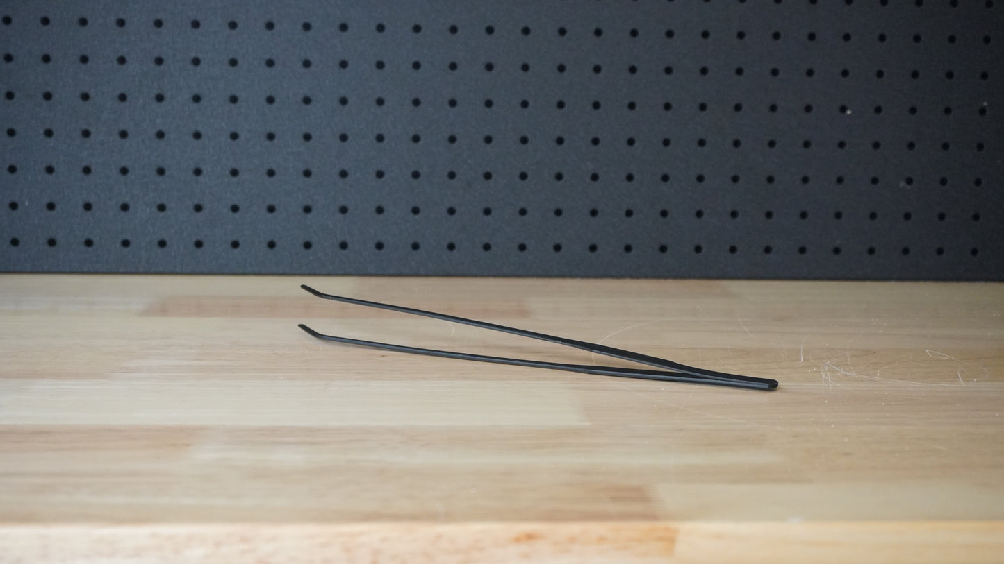 Curved Stainless Steel Aquascaping Tweezers | Matte Black